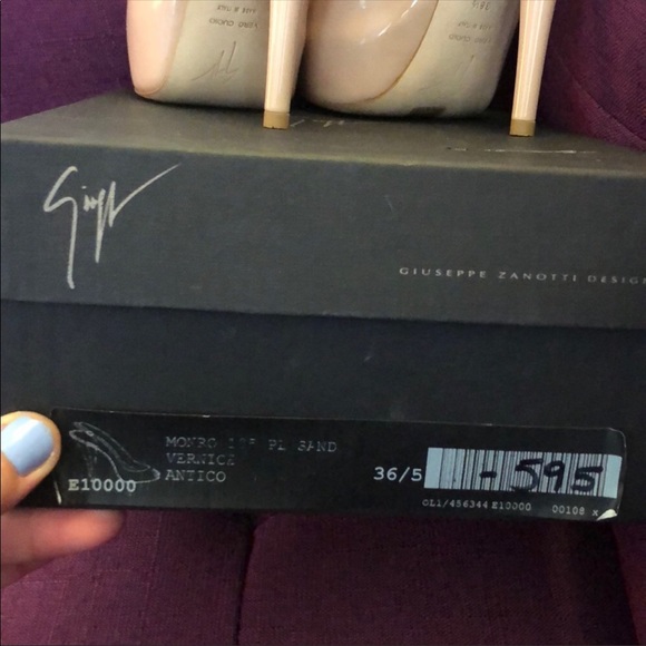 Magnificent pair of Guiseppe Zanotti heels - Picture 8 of 8